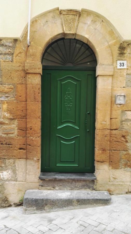 Casa Vacanze, In Centro Citta Caltanissetta Exterior photo